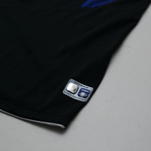 Load image into Gallery viewer, 2004/05 Cahill #17 Everton Vintage Umbro Third L/S Football Shirt (XXL)