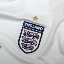 Load image into Gallery viewer, 2005/07 Beckham #7 England Vintage Umbro Home Football Shirt (L) WC 20068