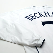 Load image into Gallery viewer, 2001/03 BECKHAM #7 England Vintage Umbro L/S Home Greece Football Shirt (S)13