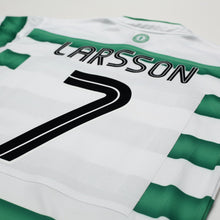 Load image into Gallery viewer, 2003/04 Larsson #7 Celtic Vintage Umbro European Home Football Shirt (M)10