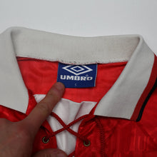 Load image into Gallery viewer, 1992/94 Cantona #7 Manchester United Vintage Umbro Home Football Shirt (S)15