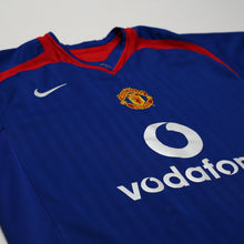 Load image into Gallery viewer, 2005/06 Ronaldo #7 Manchester United Vintage Nike Away Football Shirt (XL)5