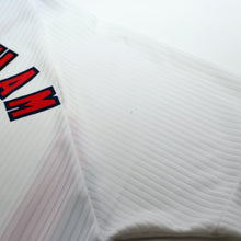 Load image into Gallery viewer, 1997/99 Beckham #7 England Vintage Umbro Home Football Shirt (L/XL) WC 199816