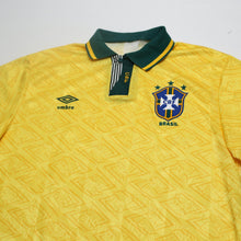 Load image into Gallery viewer, 1991/93 Brazil Vintage Umbro Home Football Shirt (L)2