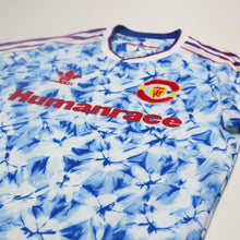 Load image into Gallery viewer, 2020/21 Manchester United Human Race adidas Football Shirt (M)4