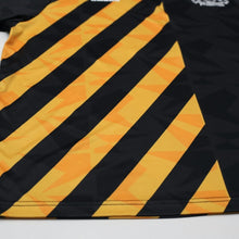 Load image into Gallery viewer, 2021 Factory Records x Umbro "Madchester" Retro Football Shirt (L) #82 Haçienda7
