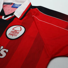 Load image into Gallery viewer, 1996/98 Pearce #3 Nottingham Forest Vintage Umbro Home Football Shirt (XL)5