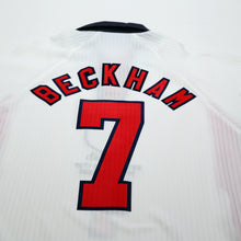 Load image into Gallery viewer, 1997/99 Beckham #7 England Vintage Umbro Home Football Shirt (L/XL) WC 199810