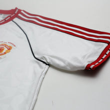 Load image into Gallery viewer, 1991 Robson #7 Manchester United Retro adidas Cup Winners Cup Football Shirt (M)5
