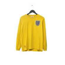 Load image into Gallery viewer, 1965/70 Gordon Banks #1 England Umbro Goalkeeper Shirt (M/L) 'Retro 1966'