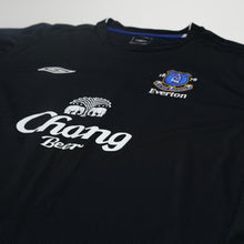 Load image into Gallery viewer, 2004/05 Cahill #17 Everton Vintage Umbro Third L/S Football Shirt (XXL)