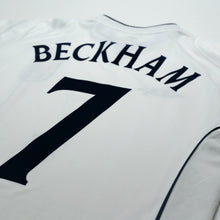 Load image into Gallery viewer, 2001/03 Beckham #7 England Vintage Umbro Home Greece Football Shirt (M)12