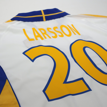 Load image into Gallery viewer, 2000/02 Larsson #20 Sweden Vintage adidas Away Football Shirt (XL) Euro 200014