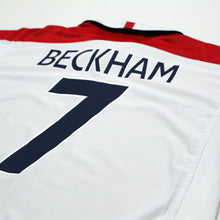 Load image into Gallery viewer, 2003/05 Beckham #7 England Vintage Umbro Home Football Shirt (L) EURO 20048