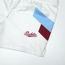 Load image into Gallery viewer, 1991/92 West Ham United Vintage Bukta Home Football Shorts 30" Waist2