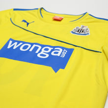 Load image into Gallery viewer, 2013/14 Ben Arfa #10 Newcastle United Vintage PUMA Third Football Shirt (M)4