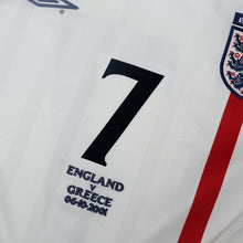 Load image into Gallery viewer, 2001/03 Beckham #7 England Vintage Umbro Home L/S Greece Football Shirt (M)