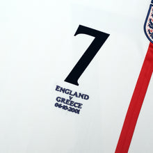 Load image into Gallery viewer, 2001/03 Beckham #7 England Vintage Umbro Home Greece Football Shirt (XL)5