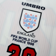 Load image into Gallery viewer, 1997/99 Owen #20 England Vintage Umbro Home Football Shirt (L/XL) WC 1998