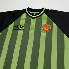 Load image into Gallery viewer, 1998/99 Manchester United Vintage Umbro Training Shirt (M/L)2