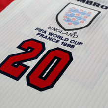 Load image into Gallery viewer, 1997/99 Owen #20 England Vintage Umbro Home Football Shirt (M/L) WC 19985