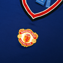 Load image into Gallery viewer, 1984/85 Robson #7 Manchester United adidas Originals Third Football Shirt (M)6