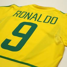 Load image into Gallery viewer, 2002/04 Ronaldo #9 Brazil Vintage Nike Home Football Shirt (S)9