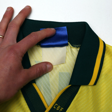 Load image into Gallery viewer, 1994/97 Romario #11 Brazil Vintage Umbro Home Football Shirt (M)14