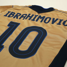 Load image into Gallery viewer, 2004/05 Ibrahimovic #10 Sweden Vintage Umbro Centenary Football Shirt (M/L)14