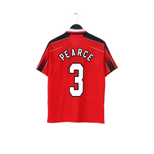 Load image into Gallery viewer, 1996/98 Pearce #3 Nottingham Forest Vintage Umbro Home Football Shirt (M)0
