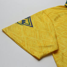 Load image into Gallery viewer, 1991/93 Brazil Vintage Umbro Home Football Shirt (L)9