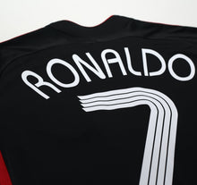 Load image into Gallery viewer, 2021/22 RONALDO #7 Manchester United adidas Teamgeist Football Shirt (M)11