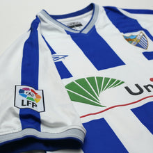 Load image into Gallery viewer, 2001/03 D. Silva #9 Malaga Vintage Umbro Home Football Shirt (L)5