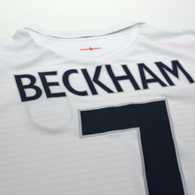 Load image into Gallery viewer, 2005/07 Beckham #7 England Vintage Umbro Home Football Shirt (L) WC 200613