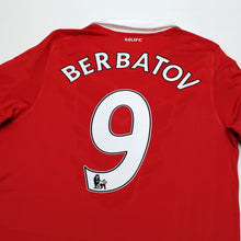 Load image into Gallery viewer, 2010/11 Berbatov #9 Manchester United Vintage Home Football Shirt (M)10