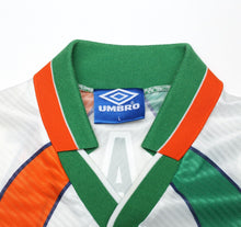 Load image into Gallery viewer, 1994/96 KEANE #6 Ireland Vintage Umbro Away Football Shirt (L)