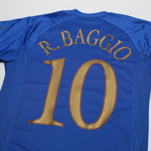 Load image into Gallery viewer, 2004/06 Baggio #10 Italy Vintage PUMA Home Football Shirt (S)8