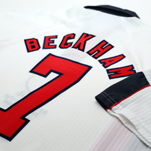 Load image into Gallery viewer, 1997/99 Beckham #7 England Vintage Umbro Home Football Shirt (L/XL) WC 199814