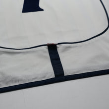 Load image into Gallery viewer, 2001/03 Beckham #7 England Vintage Umbro Home Greece Football Shirt (S) WC 200215