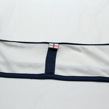 Load image into Gallery viewer, 2001/03 Beckham #7 England Vintage Umbro Home Greece Football Shirt (XL)9