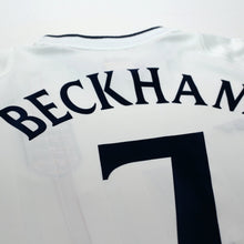 Load image into Gallery viewer, 2001/03 Beckham #7 England Vintage Umbro Home Greece Football Shirt (XL)13