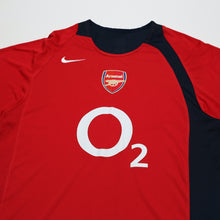 Load image into Gallery viewer, 2004/05 Arsenal Vintage Nike Total 90 Football Training Shirt Top (M)