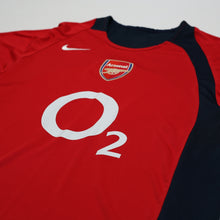Load image into Gallery viewer, 2004/05 Arsenal Vintage Nike Total 90 Football Training Shirt Top (M)