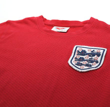 Load image into Gallery viewer, 1970 Bobby MOORE #6 England Vintage Umbro Away Football Shirt (S/M) West Ham Utd