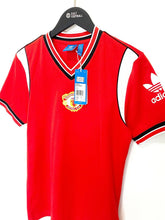 Load image into Gallery viewer, 1985 McGRATH #5 Manchester United adidas Originals FA Cup Football Shirt S BNWT