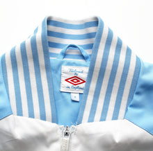 Load image into Gallery viewer, 2010/12 Manchester City Vintage Umbro Football Walkout Jacket Track Top (S)