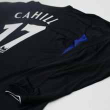Load image into Gallery viewer, 2004/05 Cahill #17 Everton Vintage Umbro Third L/S Football Shirt (XXL)
