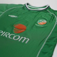 Load image into Gallery viewer, 2002/03 Roy Keane #6 Ireland Vintage Umbro Home Football Shirt (M) 2002 WC4
