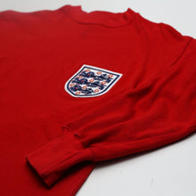 Load image into Gallery viewer, 1966 Martin Peters #16 England Retro Toffs Away Football Shirt (S)
