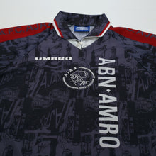 Load image into Gallery viewer, 1996/97 Kluivert #9 Ajax Vintage Umbro Away Football Shirt (M)3
